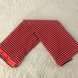 Lululemon Vinyasa scarf. Orange and navy.